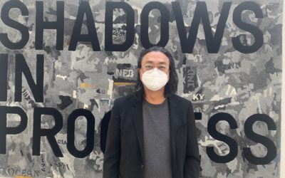 Rirkrit Tiravanija: the new exhibition “featuring” Marcel Duchamp, John Giorno, Jasper Johns and the shadow of Donald Trump