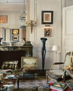 Salon-sur-cour-ground-floor-1-©-Christies-Images-Limited-2022-François-Halard-239x298