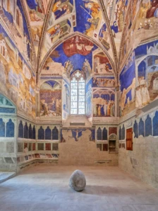 IN Avignon’s famed Palais, Lee Ufan Buries a Medieval Hall in 60 Tons of Slate